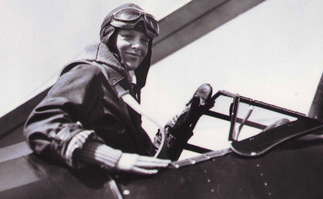 A biography of amelia earhart the first female aviator