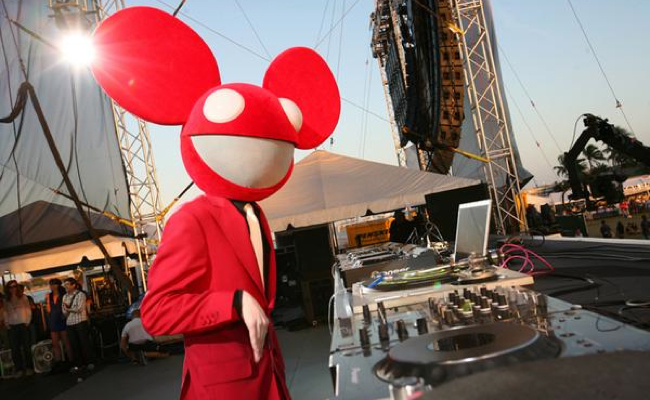 Deadmau5 Costume | Carbon Costume | DIY Dress-Up Guides for Cosplay &  Halloween