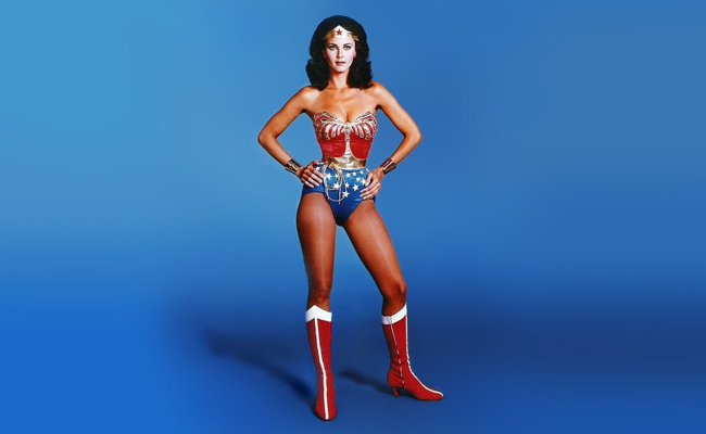 Wonder Woman!  Wonder woman cosplay, Wonder woman costume, Cosplay woman