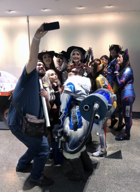 Fan gets Group Selfie with Mercies, D.Vas, Ashes, and Mei at Overwatch League Grand Finals