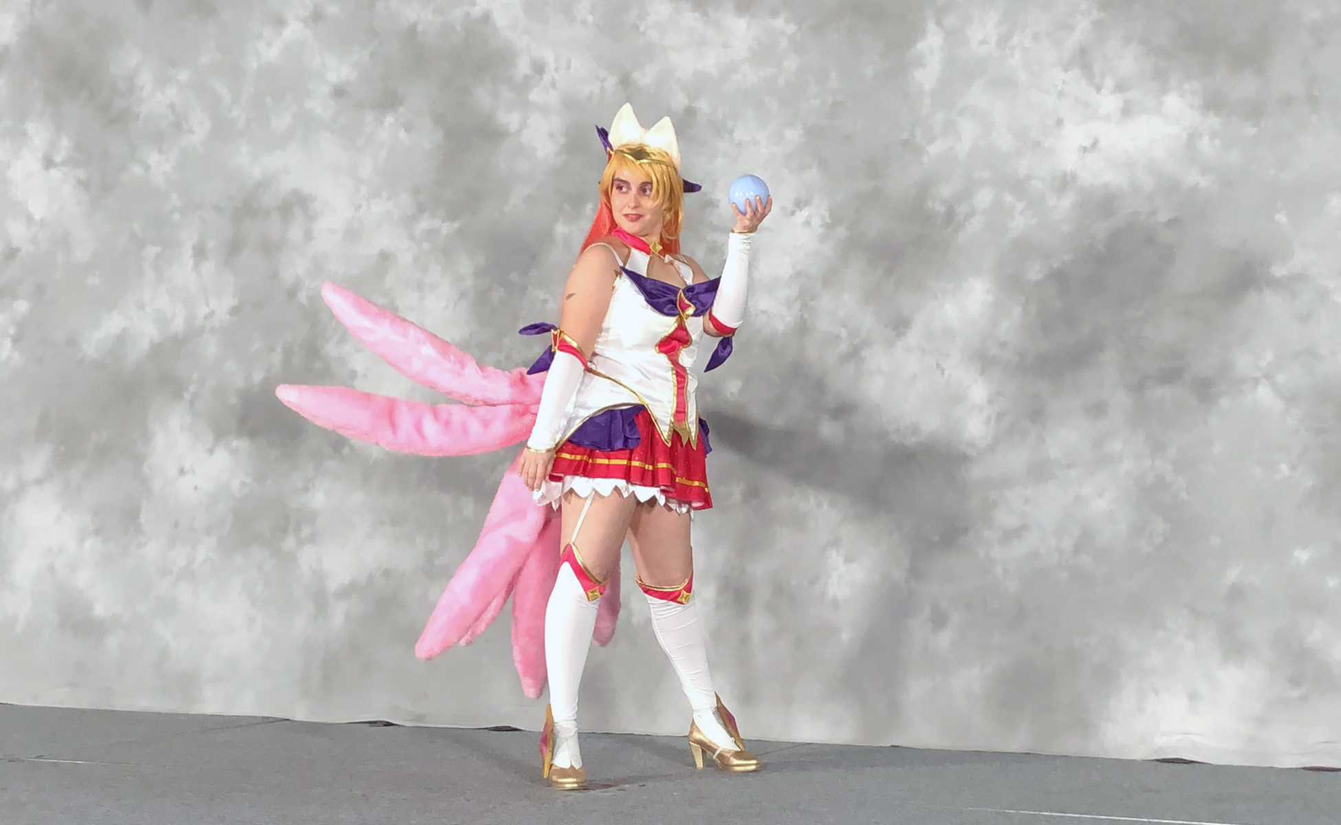 Star Guardian Ahri Cosplay by Victoria Vargas