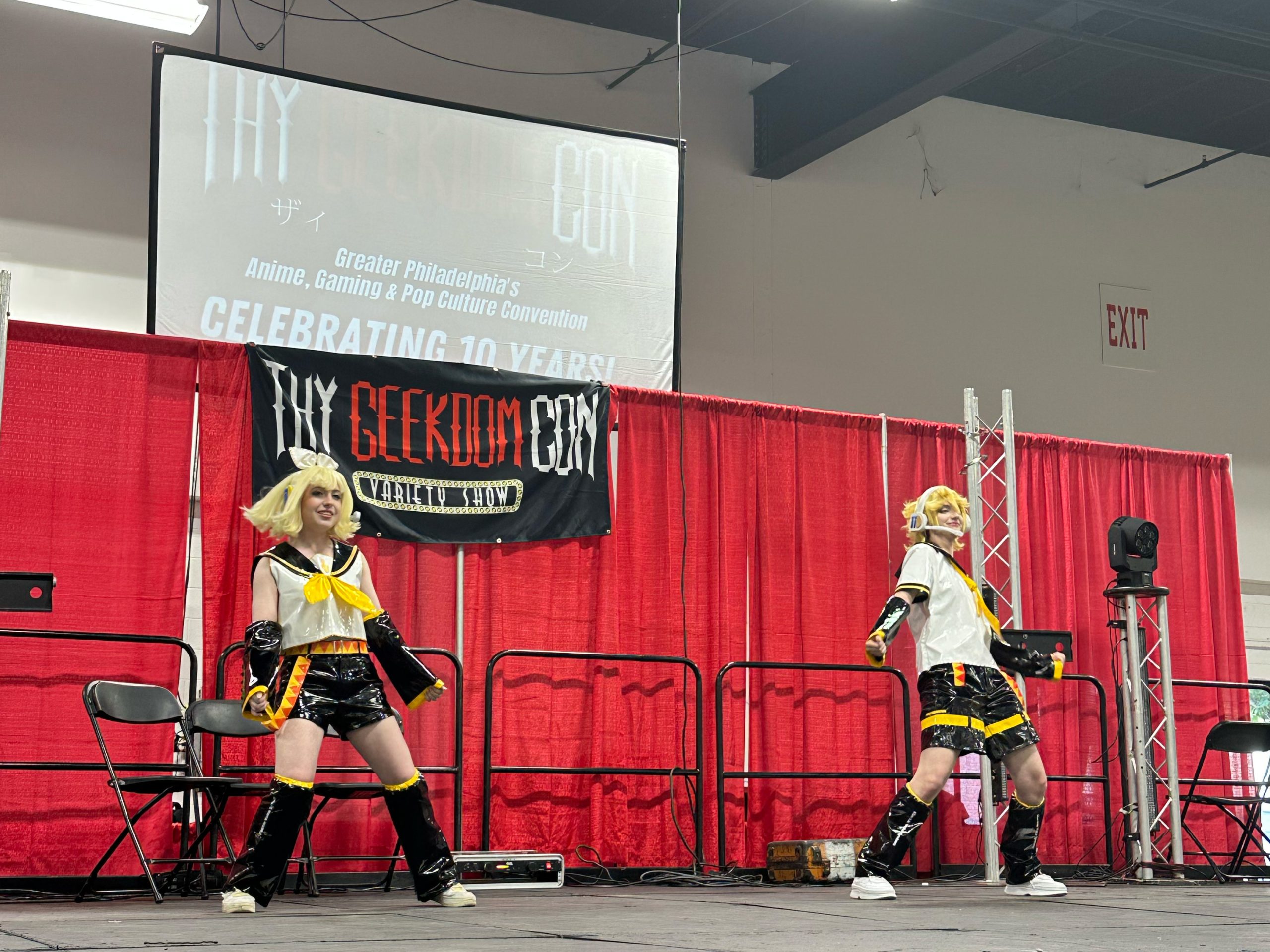 Kagamine Rin and Len Cosplay