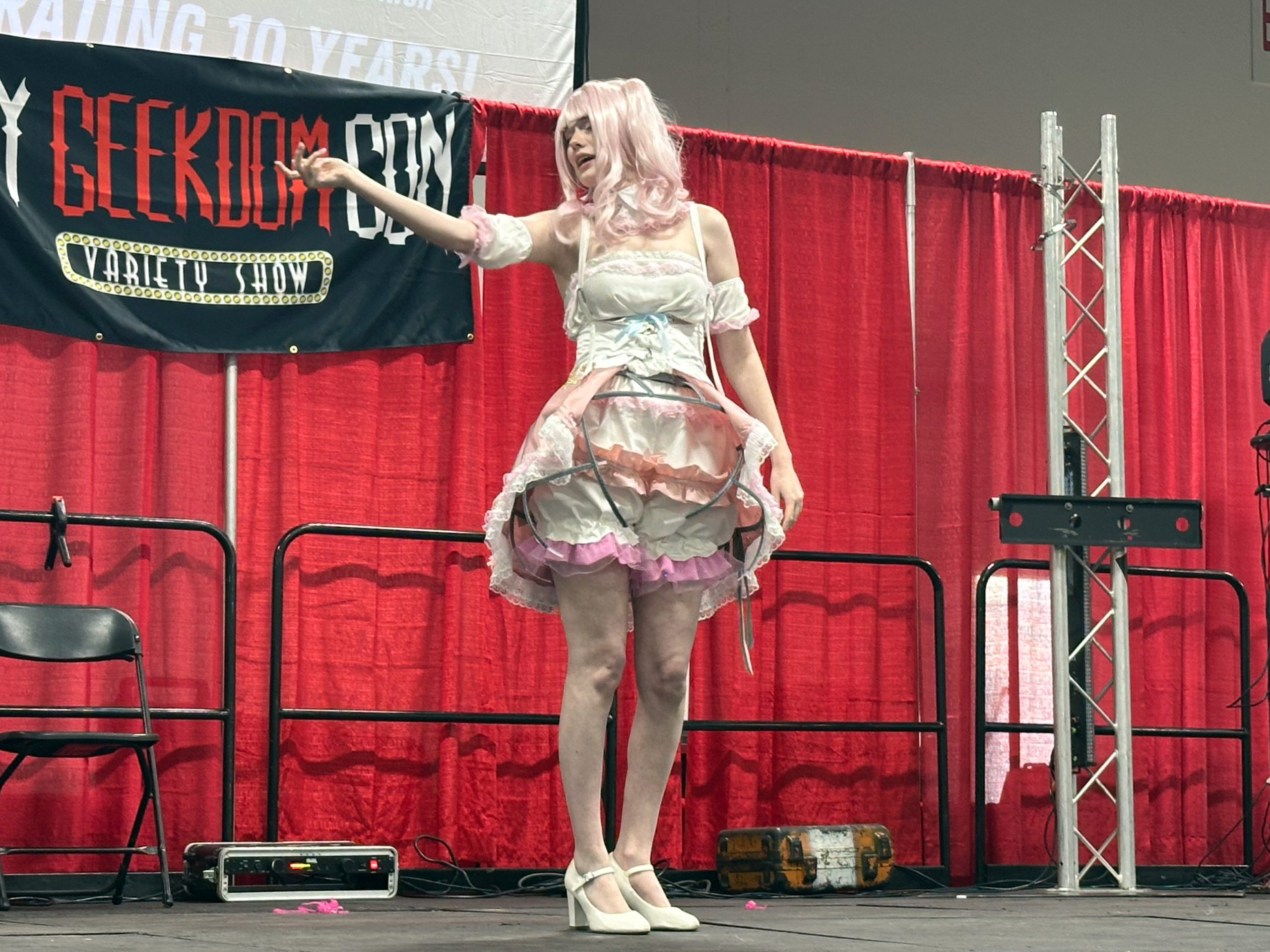 Akiyama Mizuki Cosplays from Project SEKAI